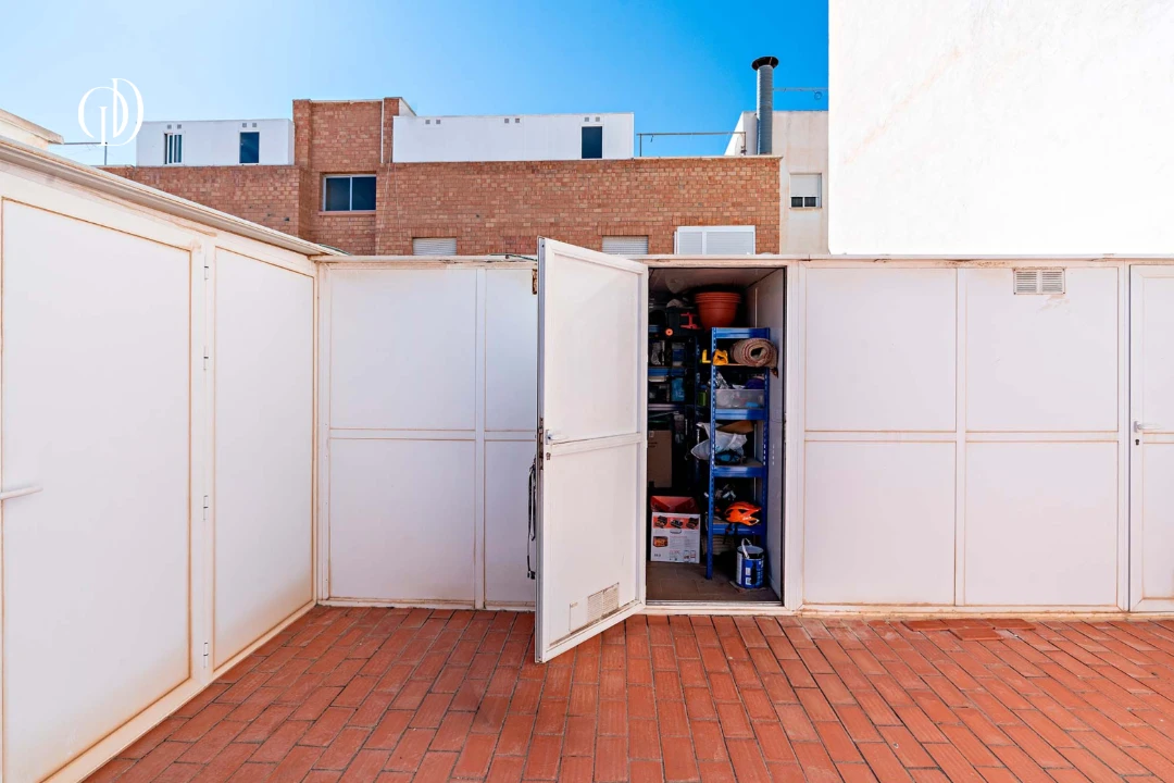 Ático en venta en Calle Granada